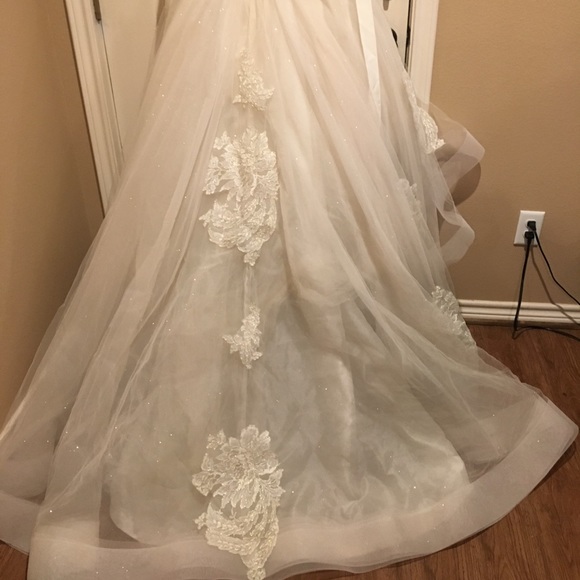 Lazaro bridal gown style 3415 - Picture 8 of 8